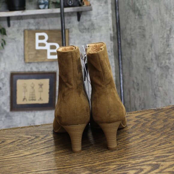 NWT Universal Thread Womens Frances Ankle Boots 88744370 Brown 10M - Picture 5 of 7